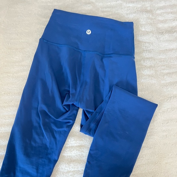 lululemon athletica like new women’s Blue Leggings - Picture 3 of 5
